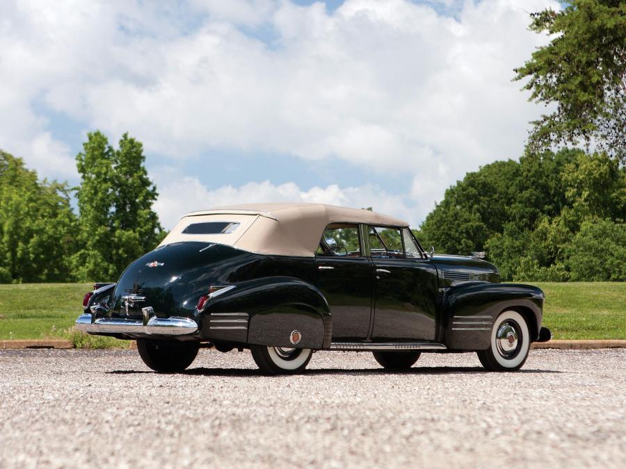  Cadillac Series 62 Convertible Sedan (6229D) 1941 года  (фото 2 из 51)